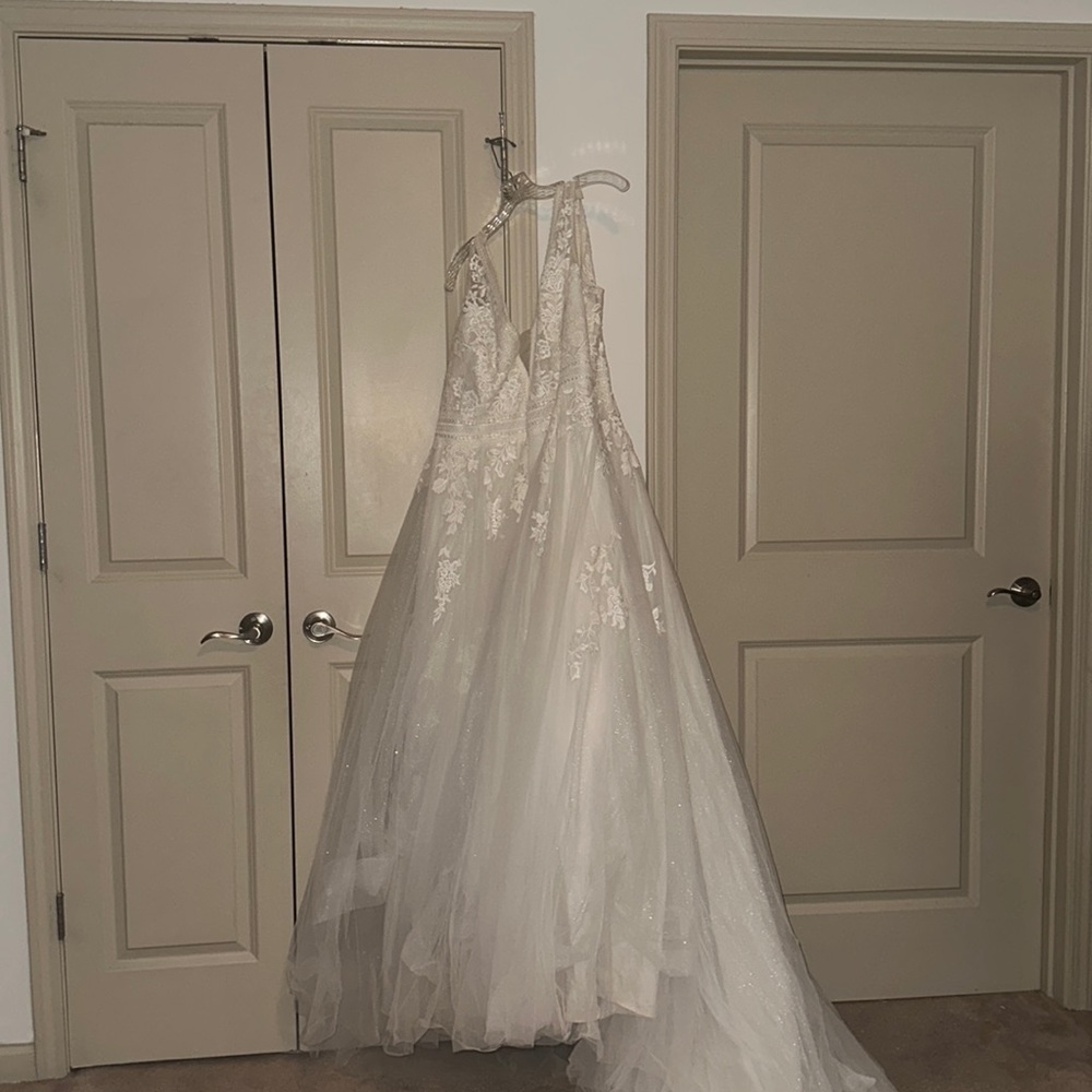David’s bridal wedding dress